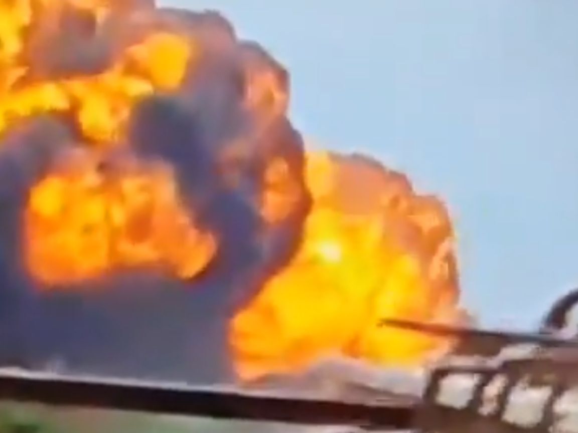 Avião da Air India com 242 pessoas a bordo cai na Índia; há um sobrevivente