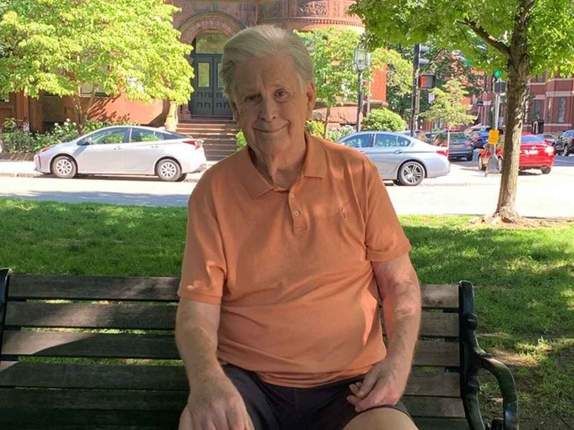 Morre Brian Wilson, o gênio por trás dos Beach Boys, aos 82 anos