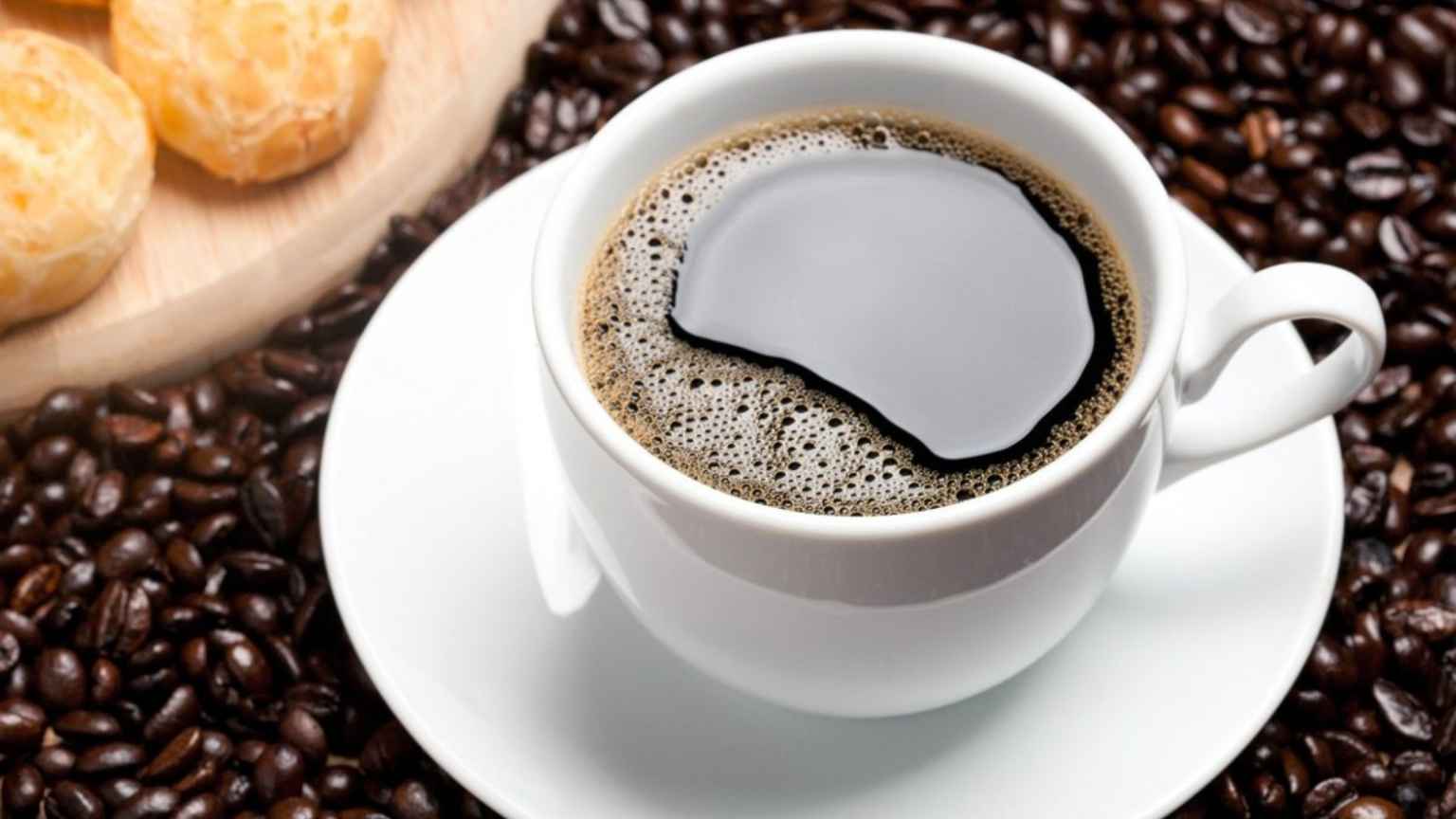 Anvisa proíbe 3 marcas de 'café fake' com toxinas e impurezas como pedras e areia