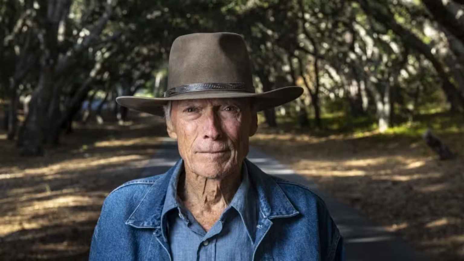 Clint Eastwood aos 95 anos confirma novo filme e reclama de remakes