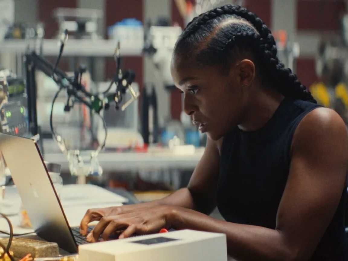 'Coração de Ferro' divide a crítica: de 'uma das melhores da Marvel' a 'decepção no geral'