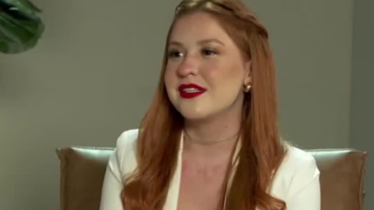 Esposa de Daniel Cravinhos diz não ter medo do marido e manda recado a Suzane: 'Onde você foi meter meu bebezinho?'