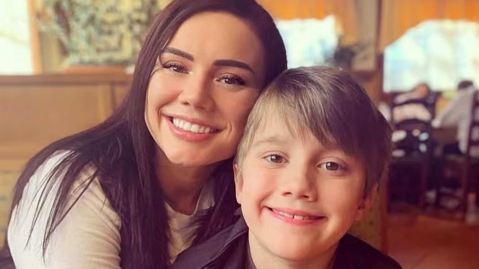 Ex-estrela de 'Grávida aos 16', Whitney Purvis, é barrada no funeral do próprio filho