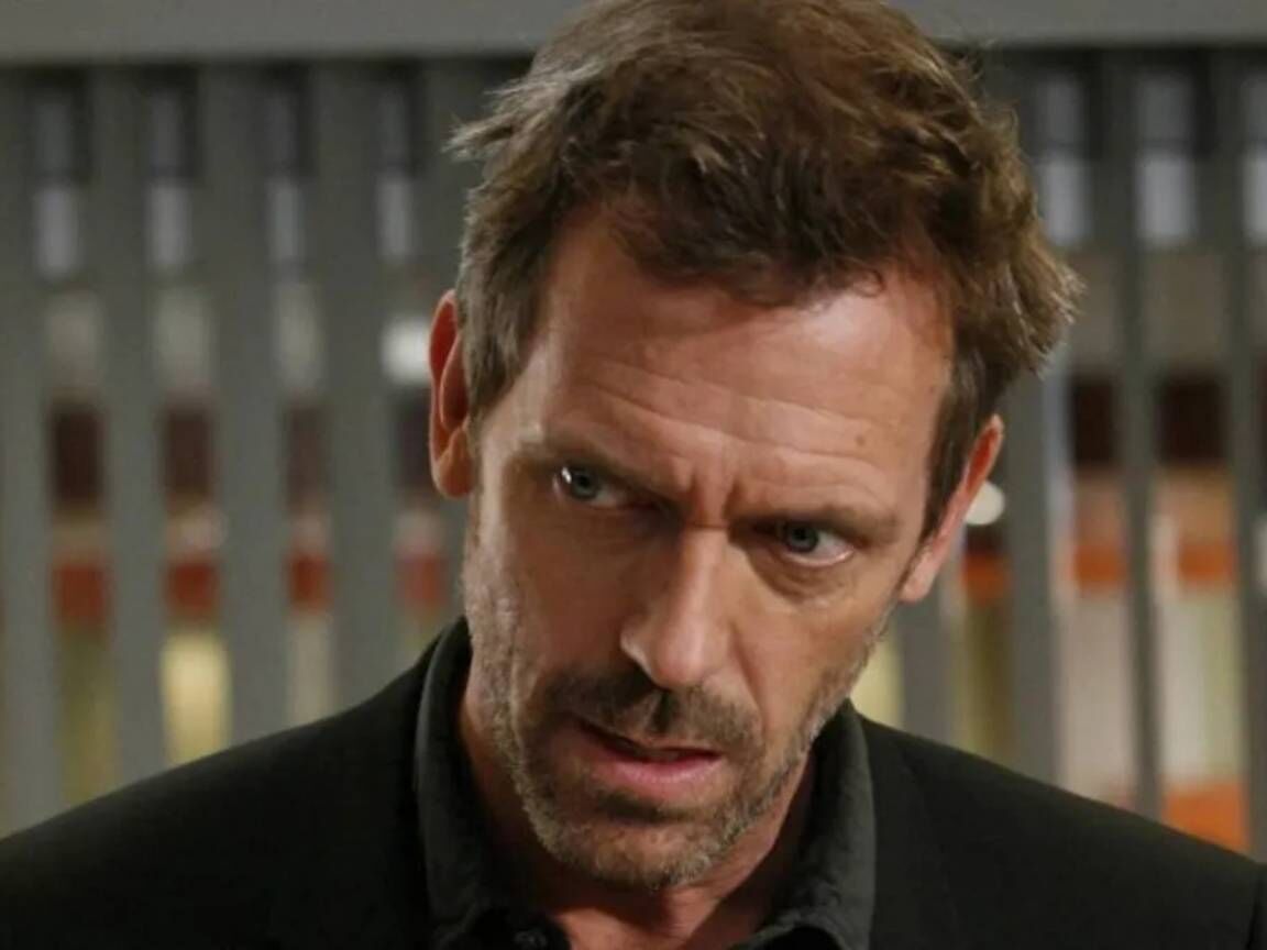 Hugh Laurie descarta revisitar 'House': 'Não se importa com o público ou em reviver a série'
