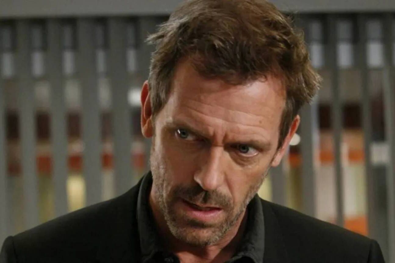 Hugh Laurie descarta revisitar 'House': 'Não se importa com o público ou em reviver a série'