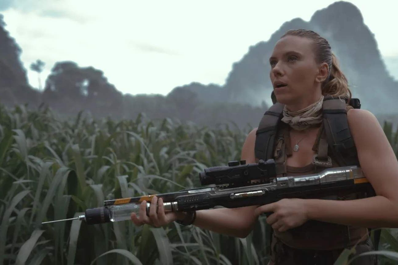 'É uma obra única': Scarlett Johansson define novo 'Jurassic World' como um recomeço para a franquia