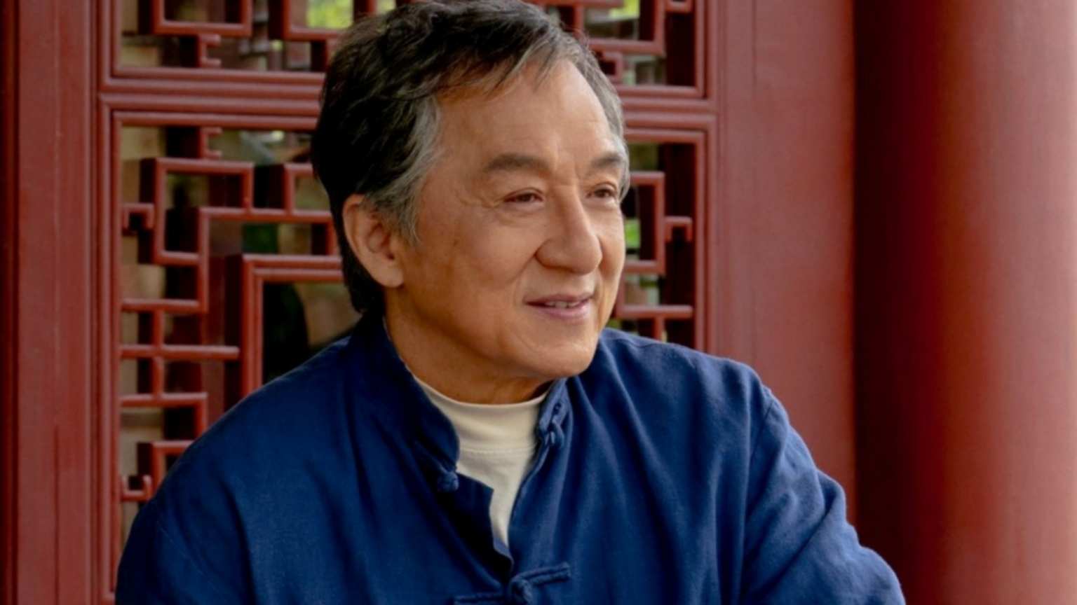 Jackie Chan, aos 71, volta em Karatê Kid: Lendas e diz que não treinou para as gravações