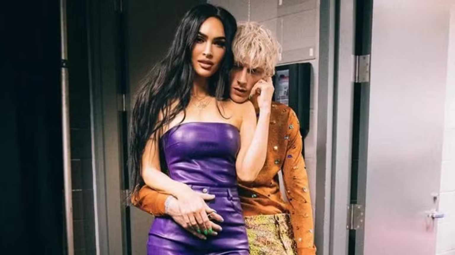 Megan Fox e Machine Gun Kelly: flerte com Sydney Sweeney gera crise pós-parto