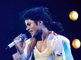 Cinebiografia de Michael Jackson é adiada para 2026 e terá história dividida em dois filmes