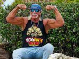 Hulk Hogan, lenda do wrestling que transformou o esporte, morre aos 71 anos