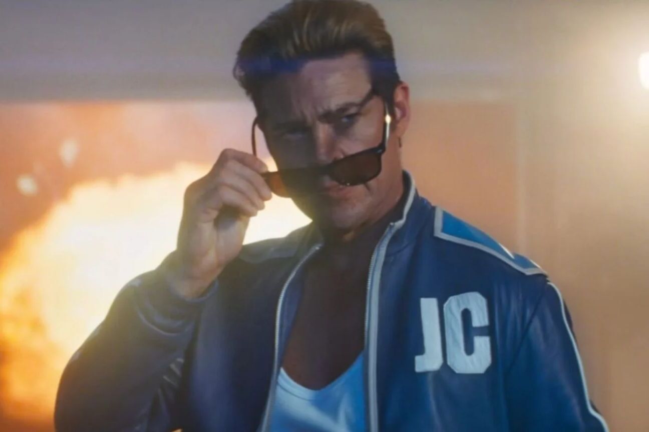 'Mortal Kombat 2' ganha primeiro trailer com Karl Urban como Johnny Cage; assista