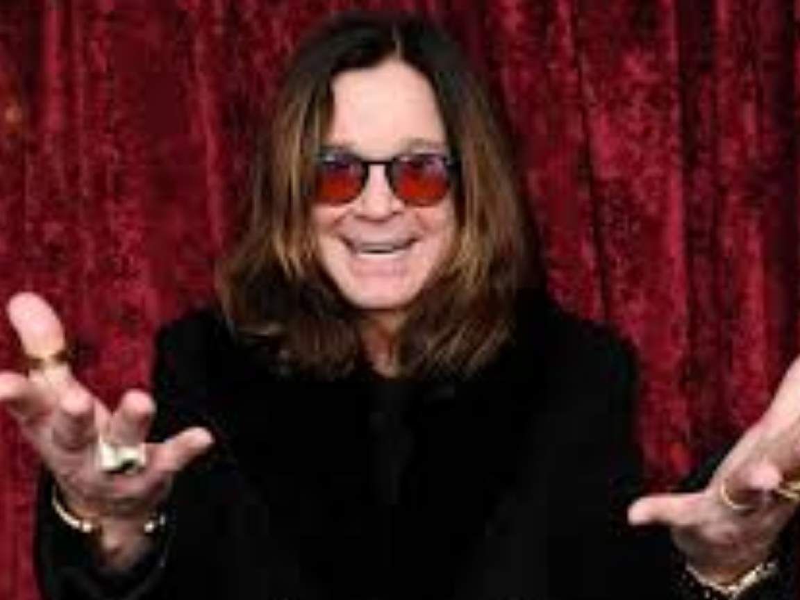 Kelly Osbourne negou 'pacto de su1cí*' dos pais semanas antes da morte de Ozzy