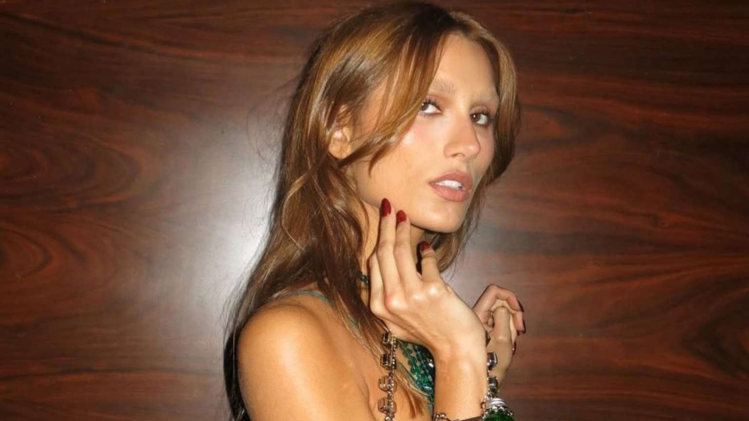 Sasha Meneghel avalia relação com a fama: 'Trilho meu próprio caminho'