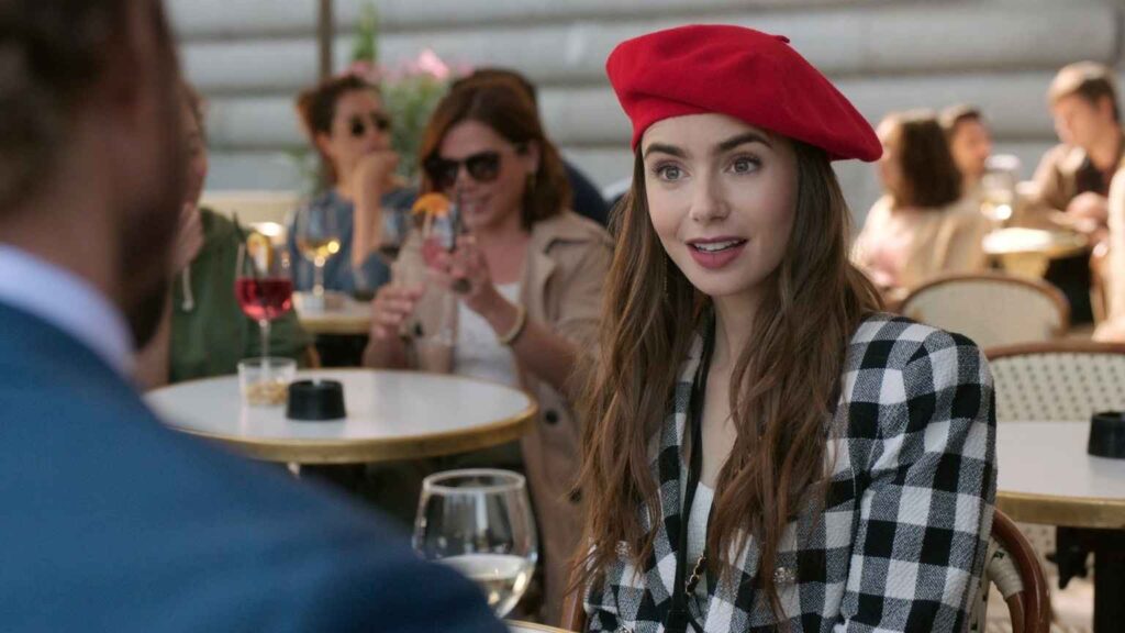 A 5ª temporada de Emily em Paris está chegando! Confira os 7 episódios mais marcantes que todo fã precisa rever antes de dar o play.