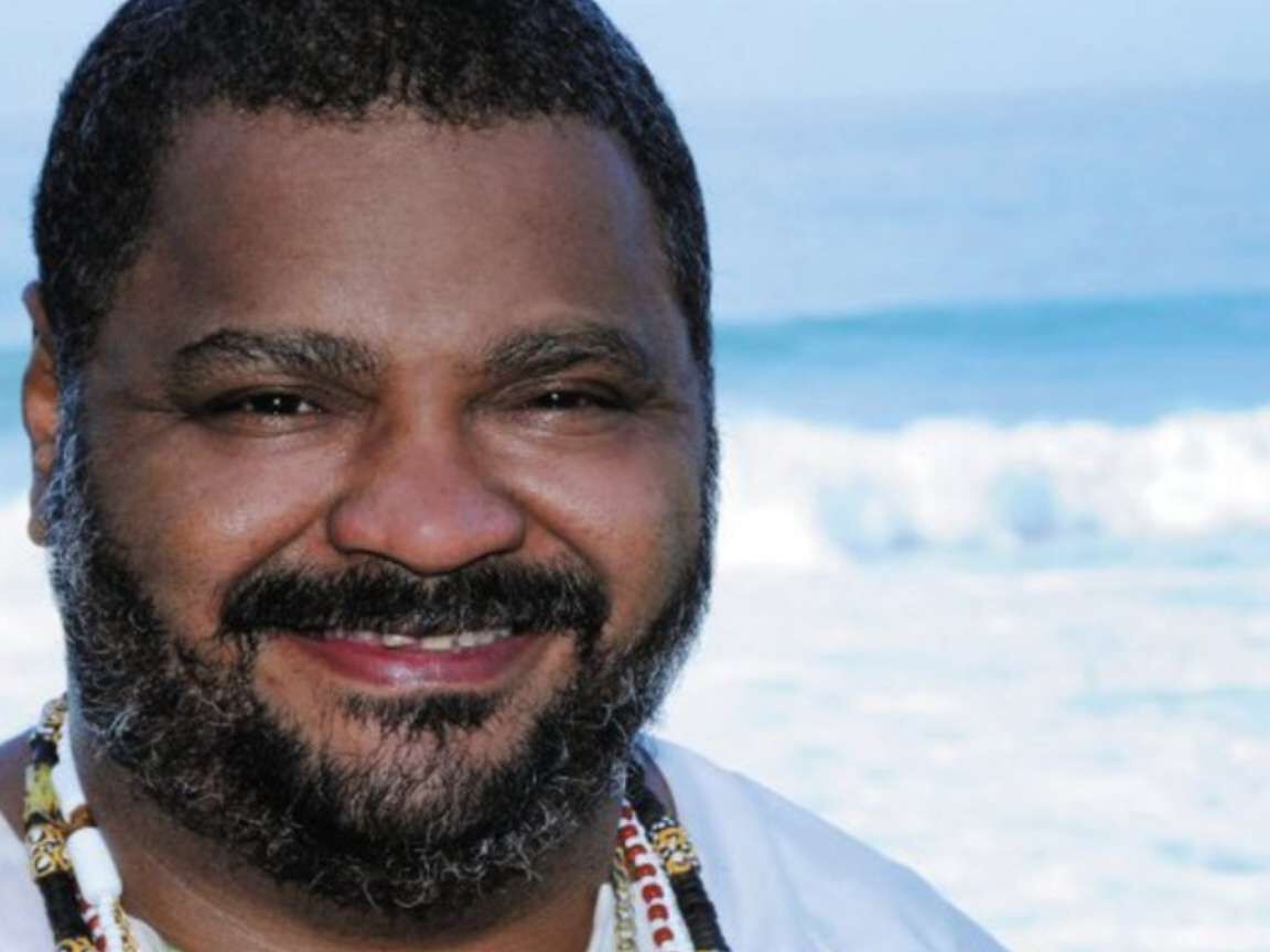 Império Serrano lamenta morte de Arlindo Cruz: 'Filho ilustre da nossa coroa imperial'
