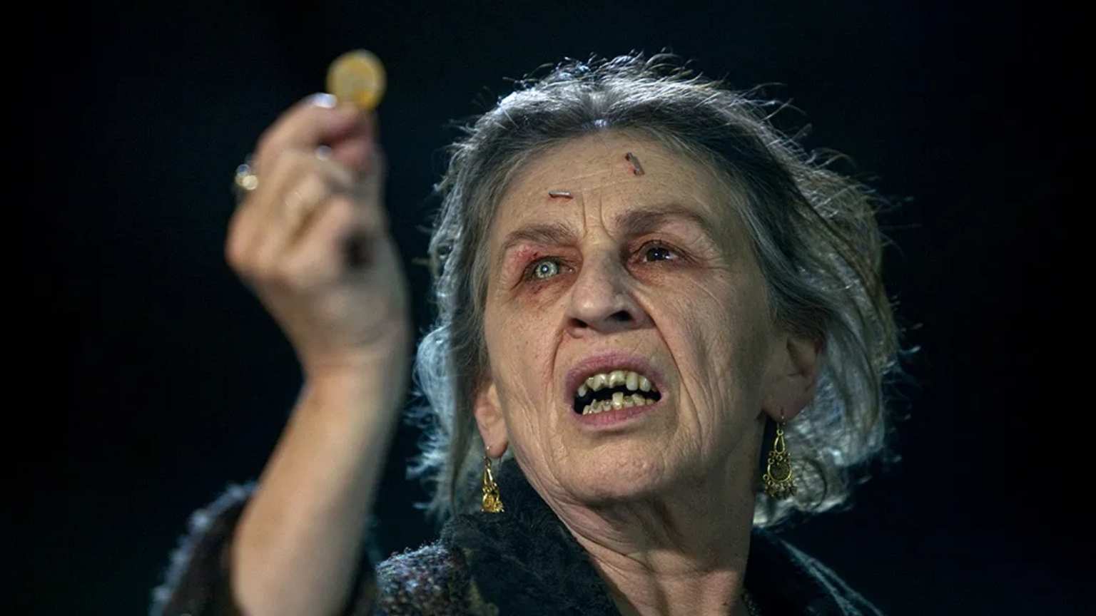 Lorna Raver, atriz do filme 'Arraste-me para o Inferno', morre aos 81 anos
