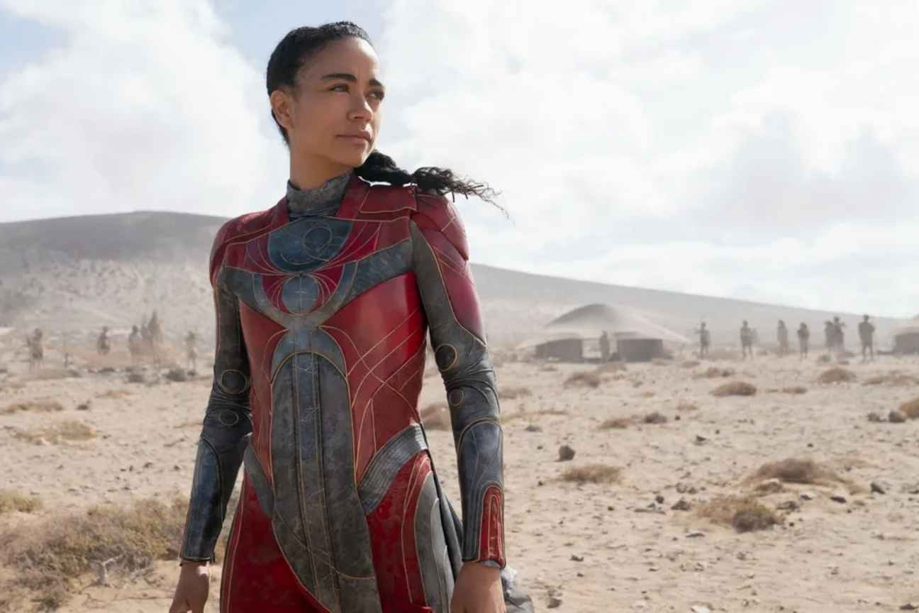 Chloé Zhao diz que recursos ilimitados em 'Eternos' foram 'perigosos'