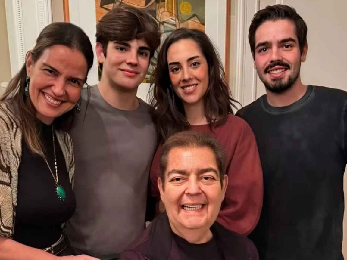 Esposa de Faustão tranquiliza fãs sobre recuperação após novos transplantes