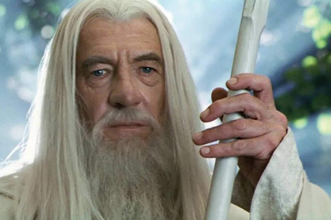 Ian McKellen revela que Gandalf e Frodo retornam em novo filme de 'O Senhor dos Anéis'