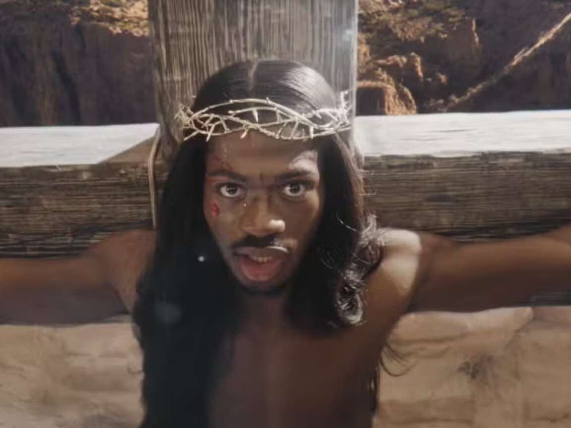 Lil Nas X é internado com suspeita de overdose após ser contido pela polícia
