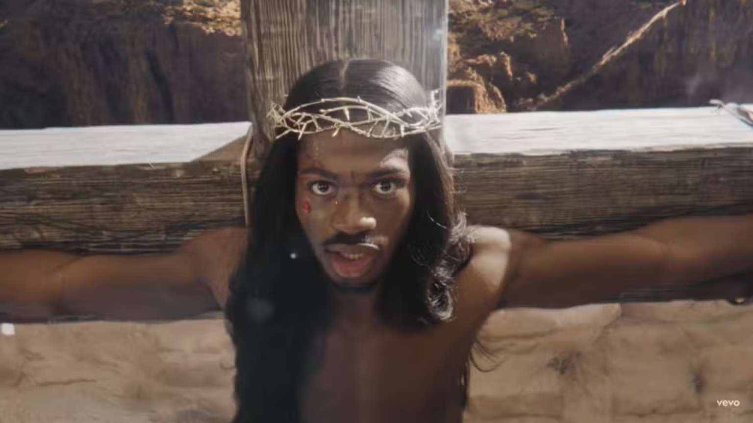 Lil Nas X é internado com suspeita de overdose após ser contido pela polícia