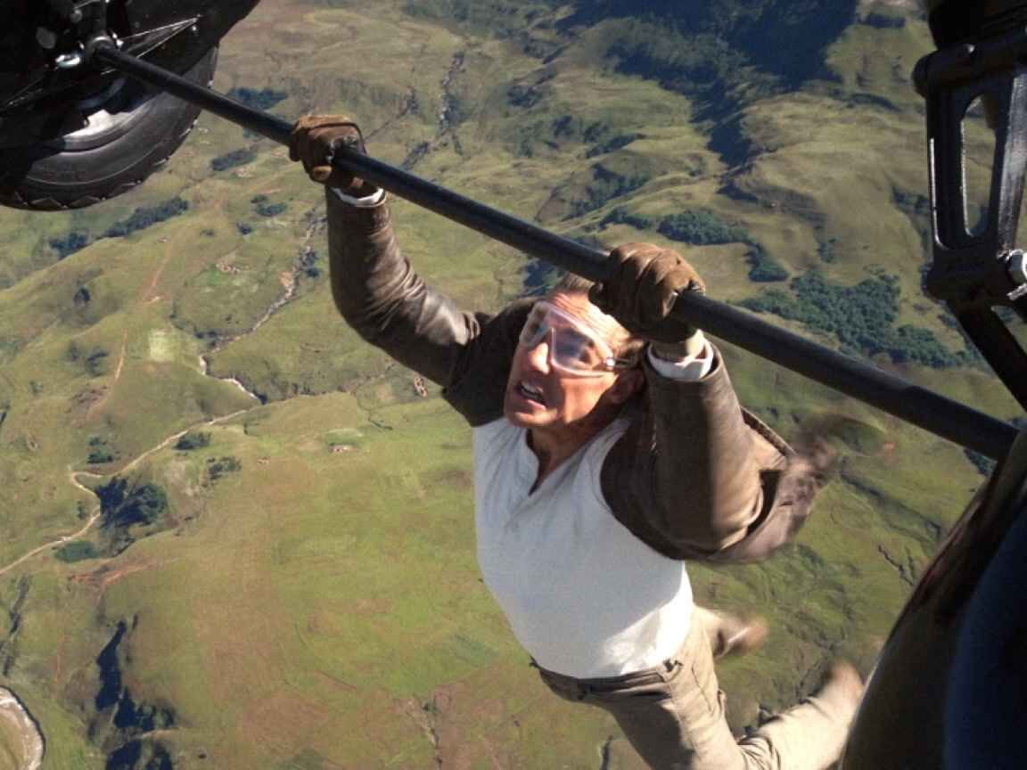 Tom Cruise teve as articulações dos dedos 'separadas' em cena do último 'Missão: Impossível'