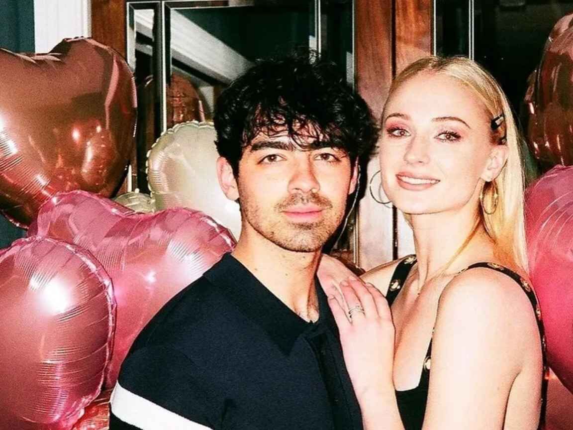 Sophie Turner revela ter causado o fim de um noivado por acidente: 'Não fazia ideia desse poder'