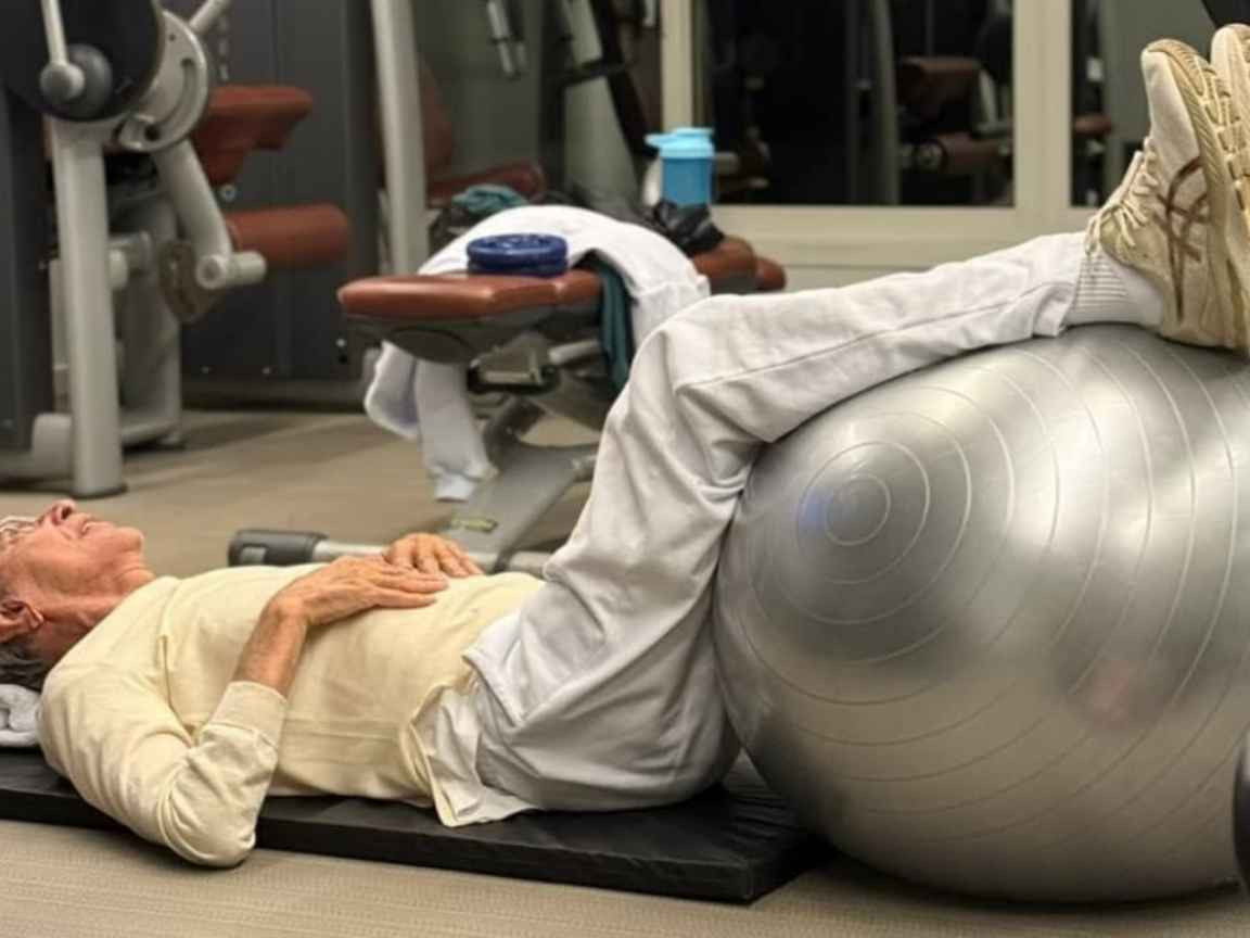 Aos 83 anos, Caetanos Veloso mostra rotina de exercícios; veja fotos
