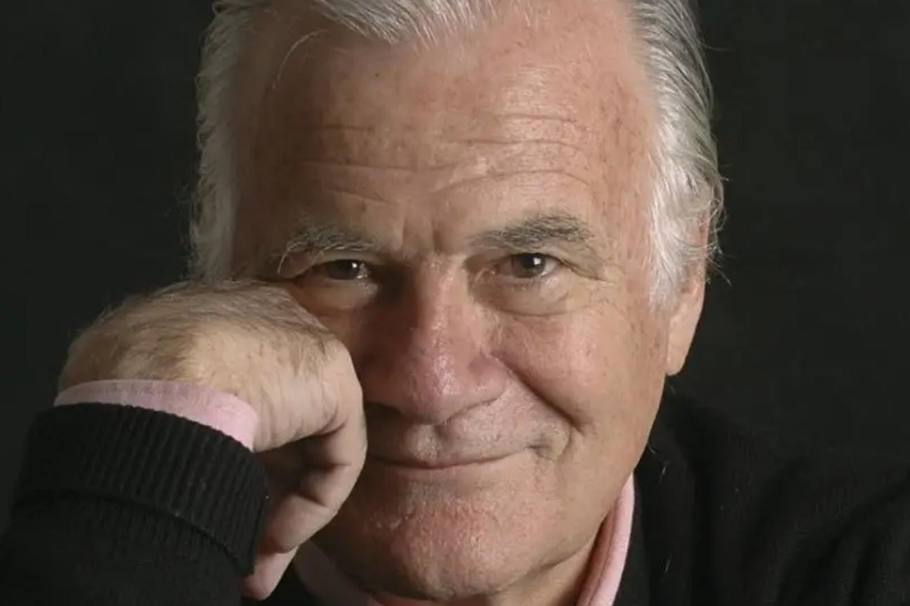 Morre Mino Carta, lenda do jornalismo brasileiro, aos 91 anos