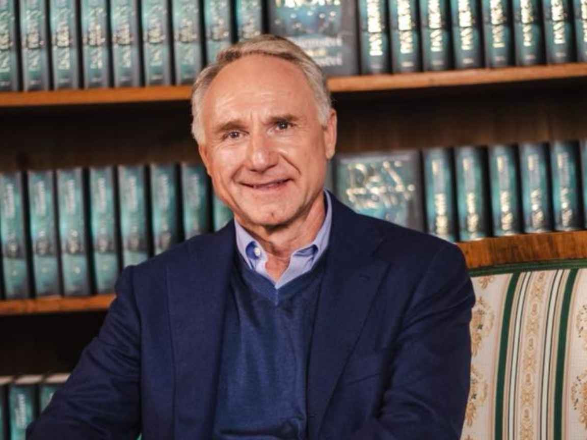 Dan Brown vai se casar com a mulher que foi pivô de seu divórcio polêmico