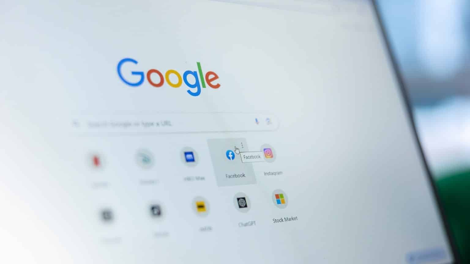 Google admite pressão do governo Biden para censurar posts sobre covid-19