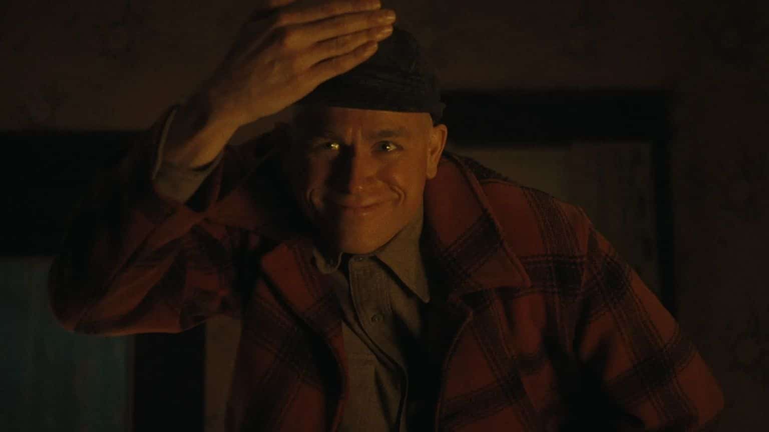 Charlie Hunnam vira Ed Gein em trailer da nova temporada de 'Monster'