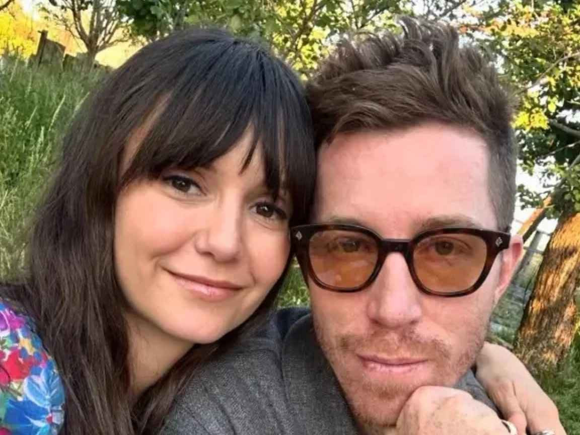 Nina Dobrev e Shaun White terminam noivado por estarem em 'sintonias diferentes'
