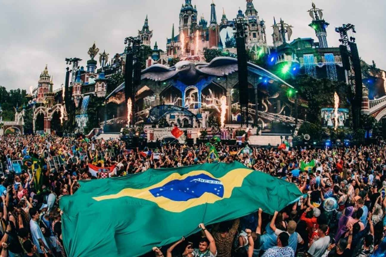 5 melhores sets de DJs confirmados para ver ao vivo do Tomorrowland Brasil 2025