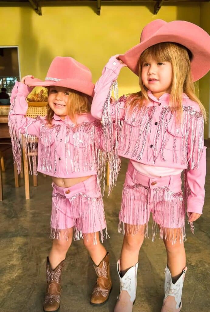 Zé Felipe veste filhas com look 'Boiadeira' em homenagem a Ana Castela