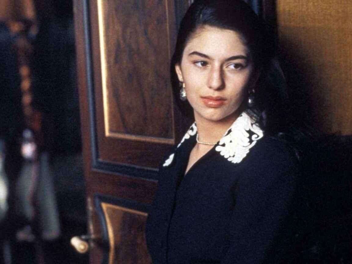 Sofia Coppola brinca sobre ser 'nepo baby' que 'arruinou O Poderoso Chefão' em homenagem