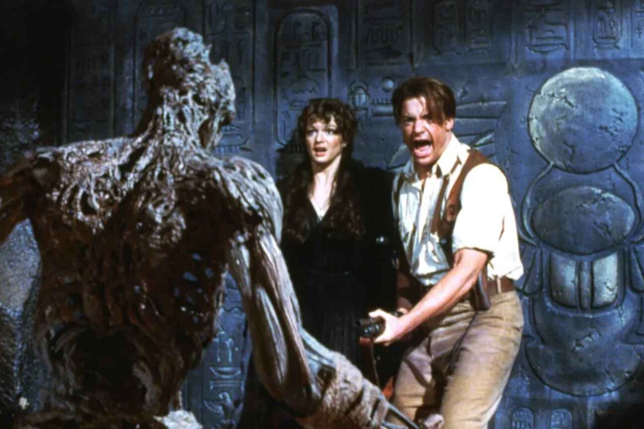Brendan Fraser e Rachel Weisz negociam retorno para nova sequência de 'A Múmia'