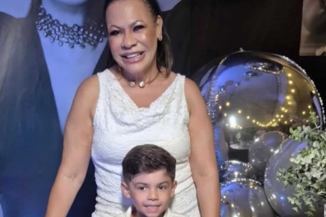 Dona Ruth comemora 57 anos ao lado do neto Léo após disputa pela guarda