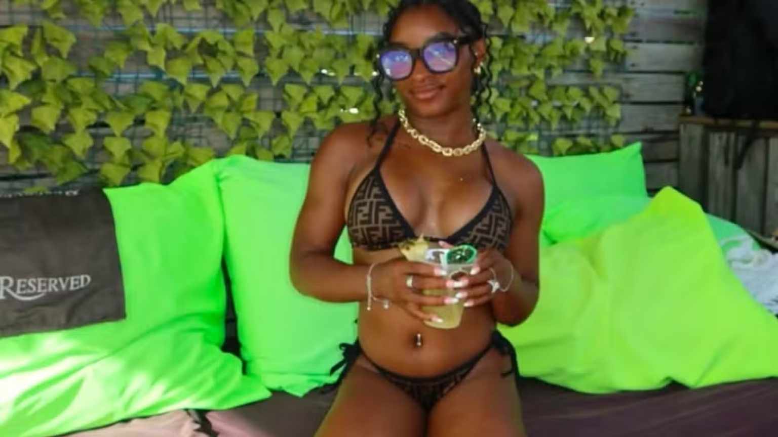 Simone Biles surpreende ao revelar 3 cirurgias plásticas: 'Pálpebras e orelhas'